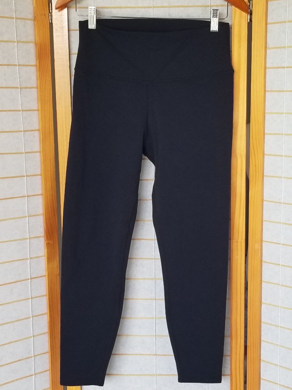 Alo Yoga Black Airbrush Knit Leggings Size XL